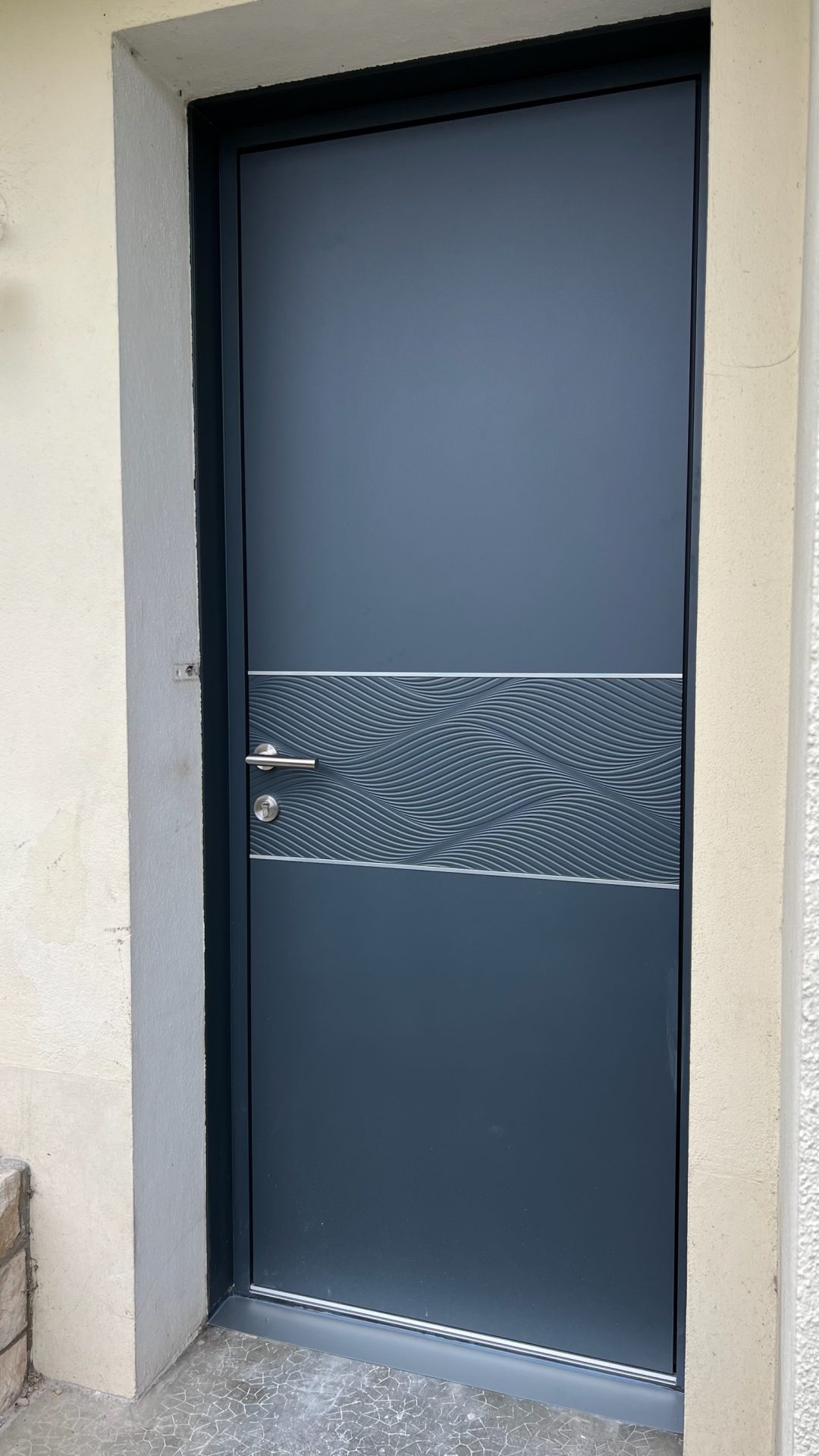 Fourniture et pose de portes d'entrée par WoodWorks Menuiseries (8)